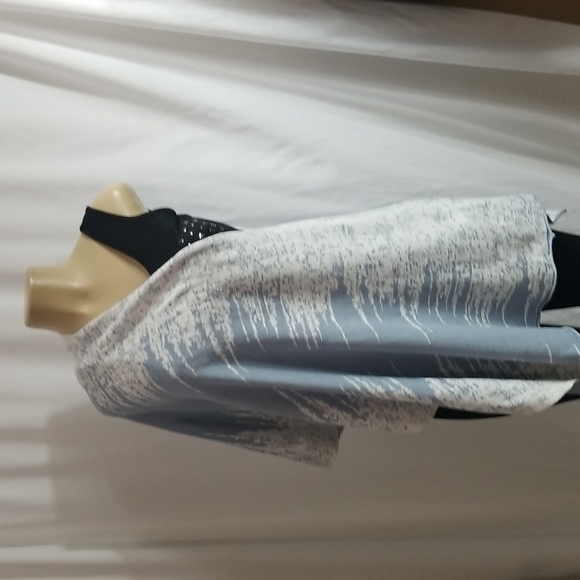 INCASHMERE TOPPER IN BLUE& WHITE-COTTON LINEN - Picture 3 of 8